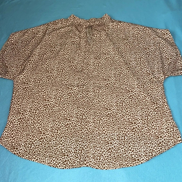 SHEIN Curve leopard print short batwing sleeve tie mockneck key hole NEW size 4X - Picture 4 of 13